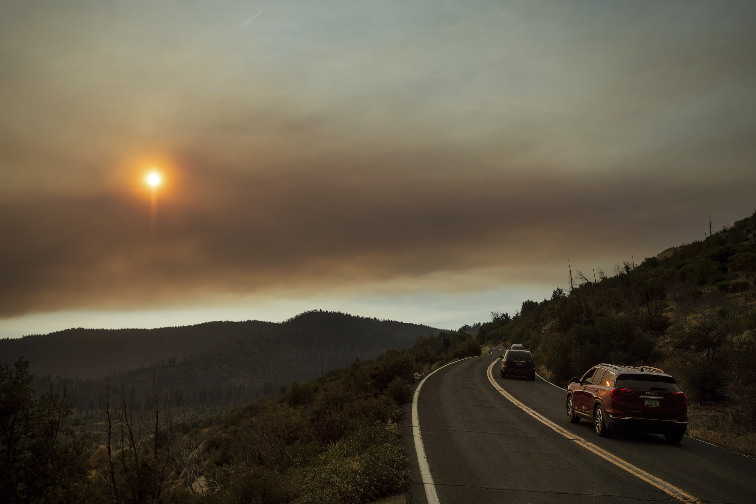 Photo of Ferguson Fire smoke filling the sky