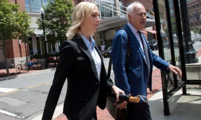Photo of Paul Manafort's former bookkeeper walking to the courthouse